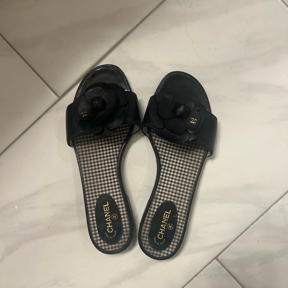 CHANEL Black Sandals with Floral Embellishment